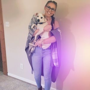 Meet your Posher, Danielle